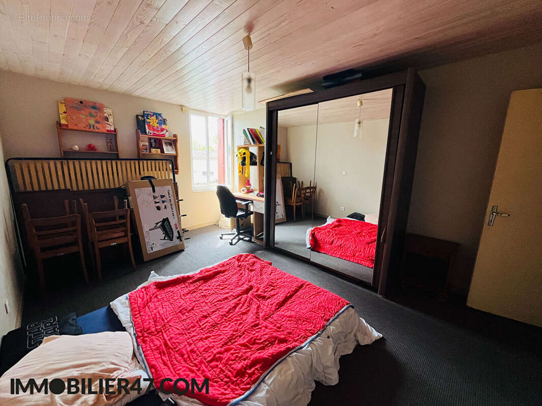 Maison à TOMBEBOEUF