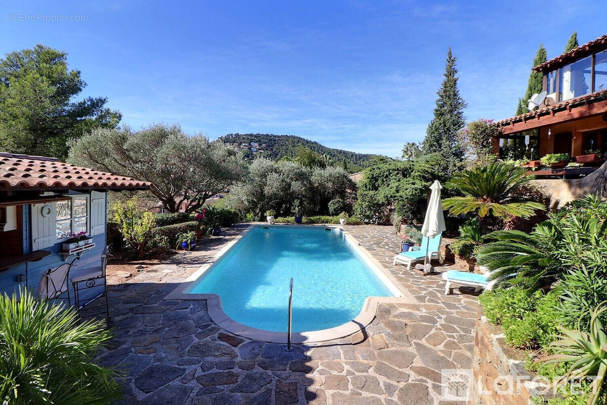 Maison à HYERES