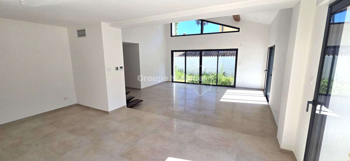 Appartement à CARRY-LE-ROUET