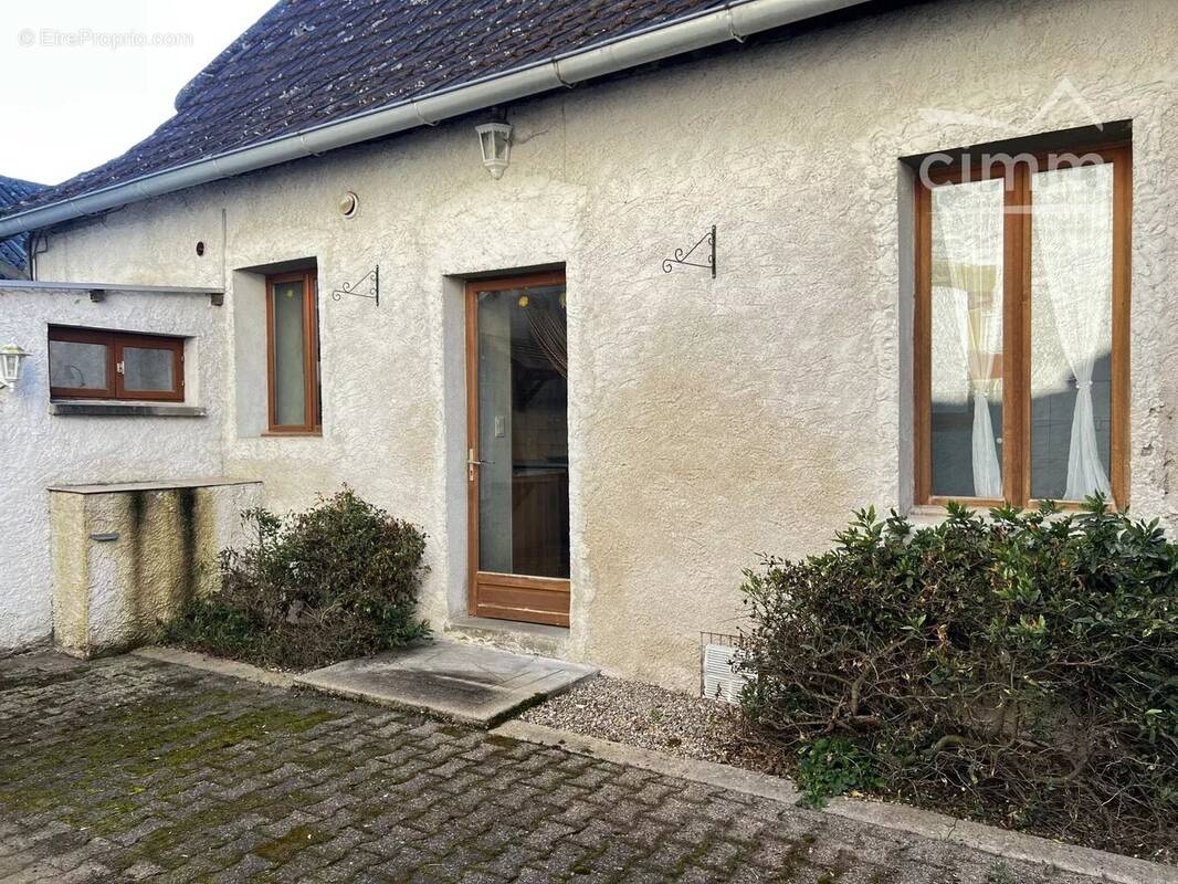 Maison à PIERREFITTE-SUR-LOIRE