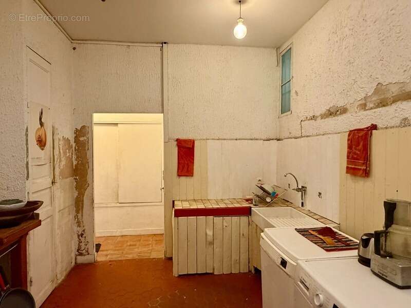 Appartement à MARSEILLE-1E