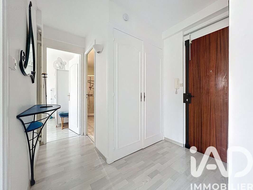 Photo 7 - Appartement à LA ROCHELLE