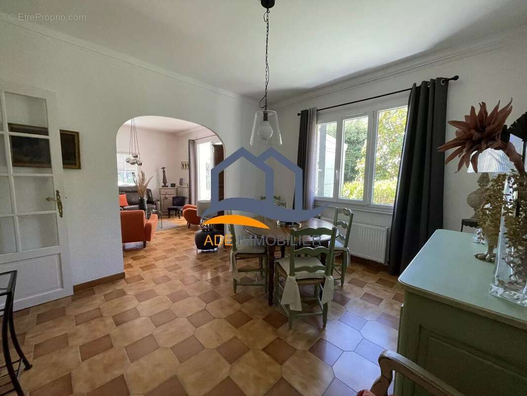 Maison à EGUILLES