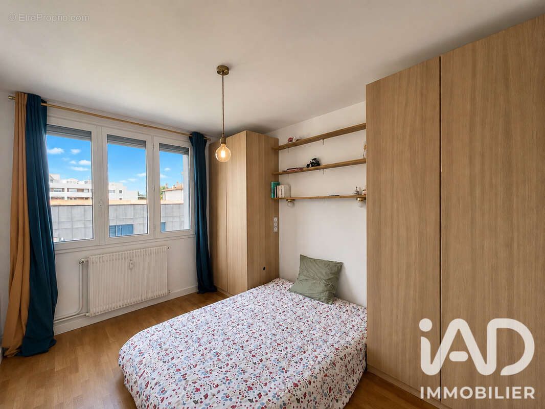 Photo 7 - Appartement à VILLEURBANNE