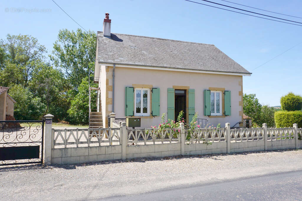 Maison avec dépendances - photo 9