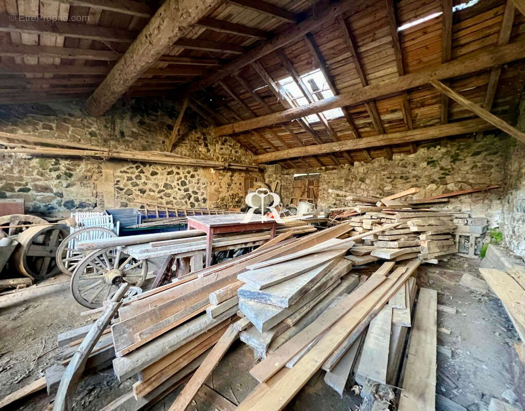 Maison à BROUSSE