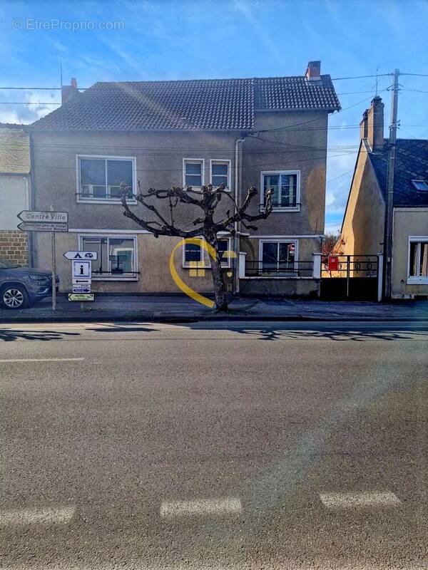 Maison à MEHUN-SUR-YEVRE