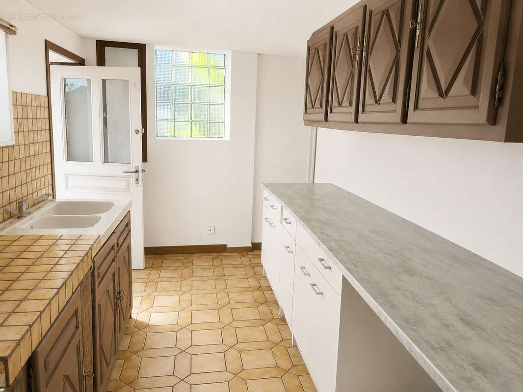 Maison 3 chambres 1 bureau - garage 127 m2 -terrain - piscine - photo 2