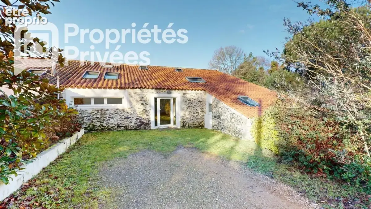 Maison Poiroux.Vente à termes libre d'occupation. 6 pièce(s) 115 m2 - photo 15
