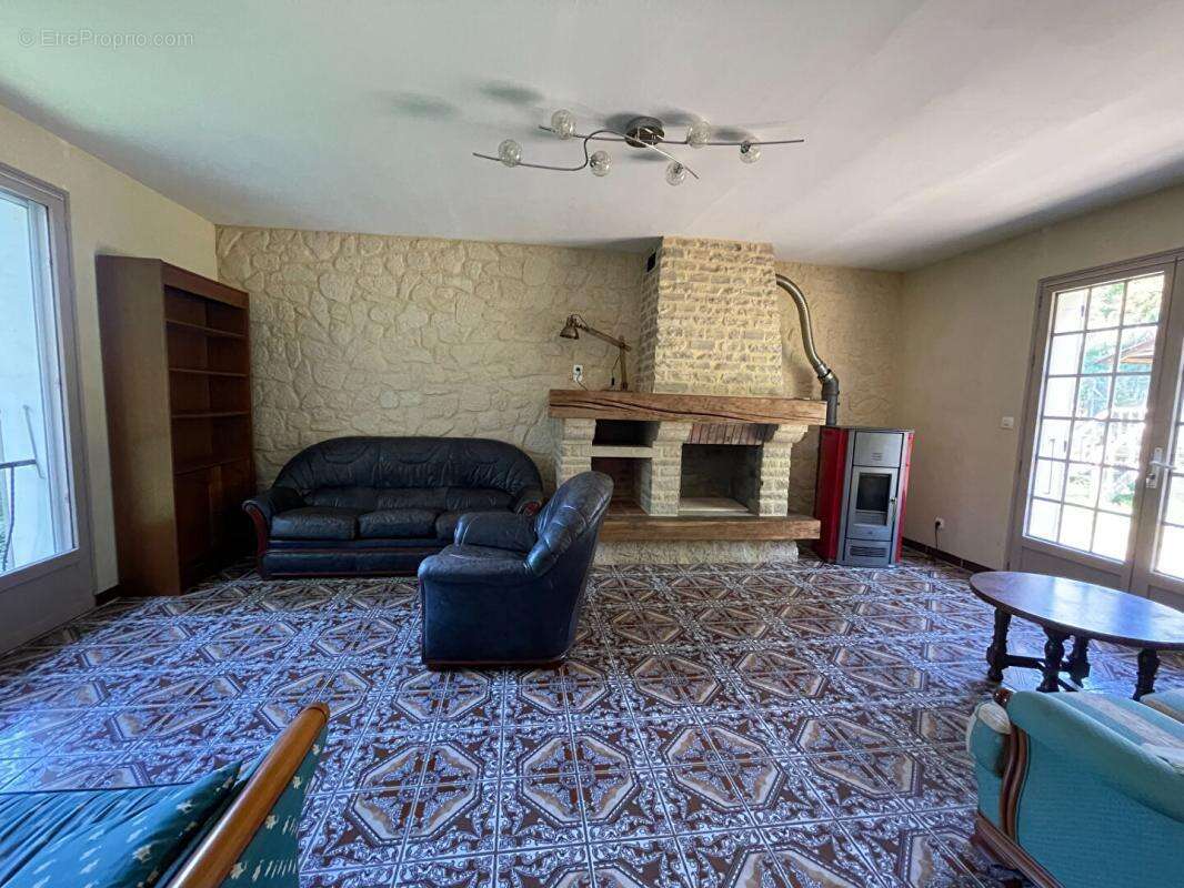 Maison à DAMMARIE-SUR-LOING