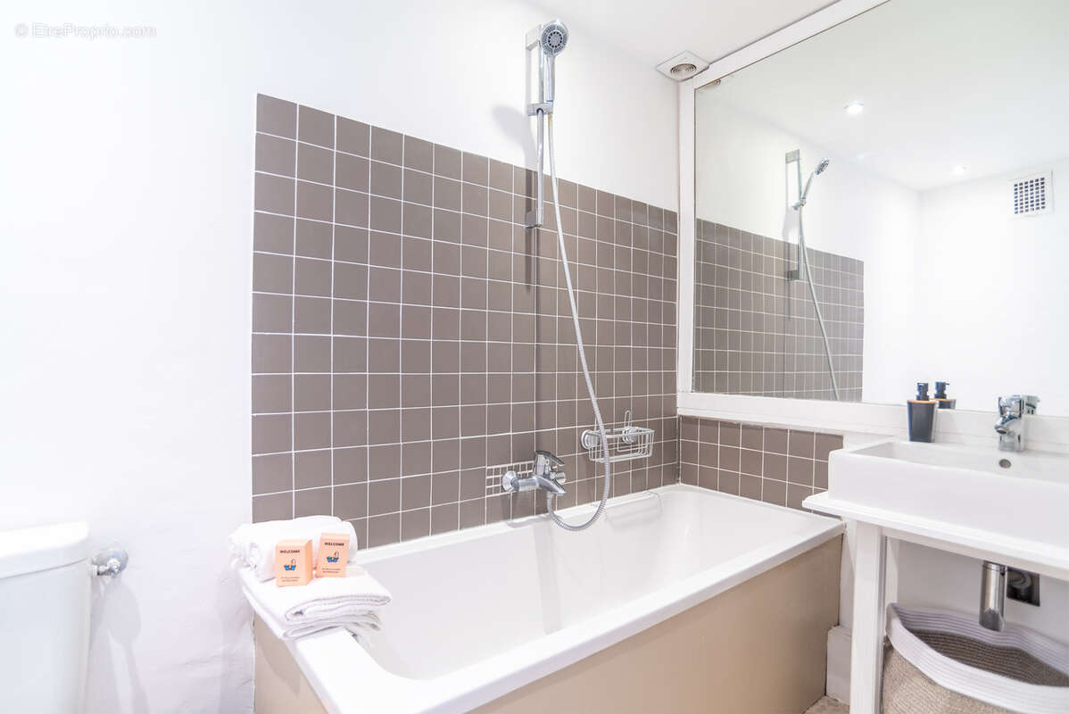 Appartement à BORMES-LES-MIMOSAS