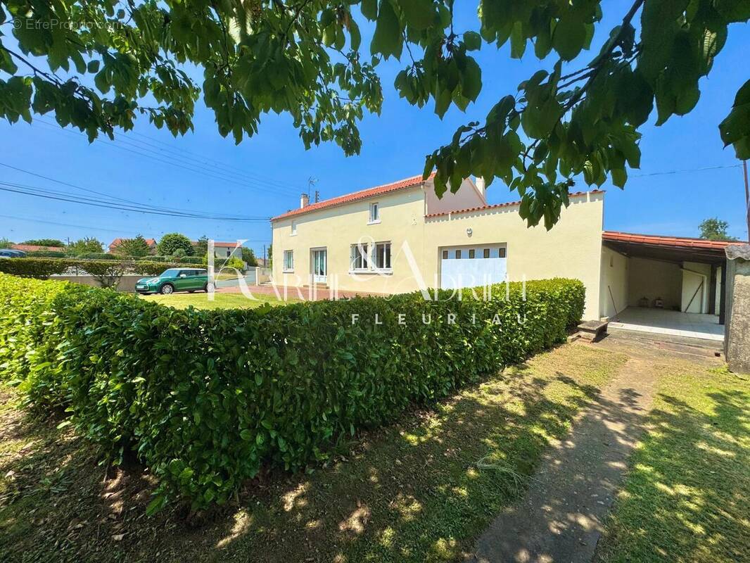 Photo 1 - Maison à POUILLE