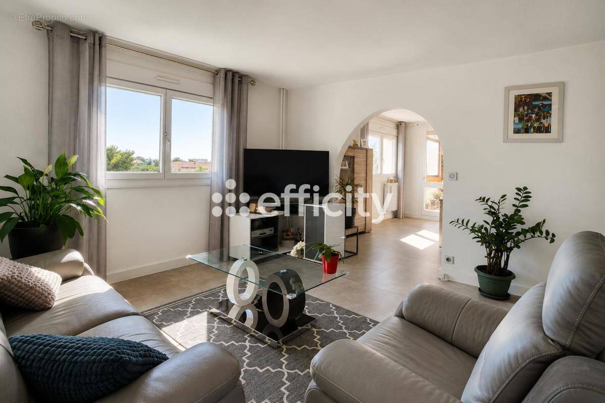 Appartement à MARSEILLE-11E