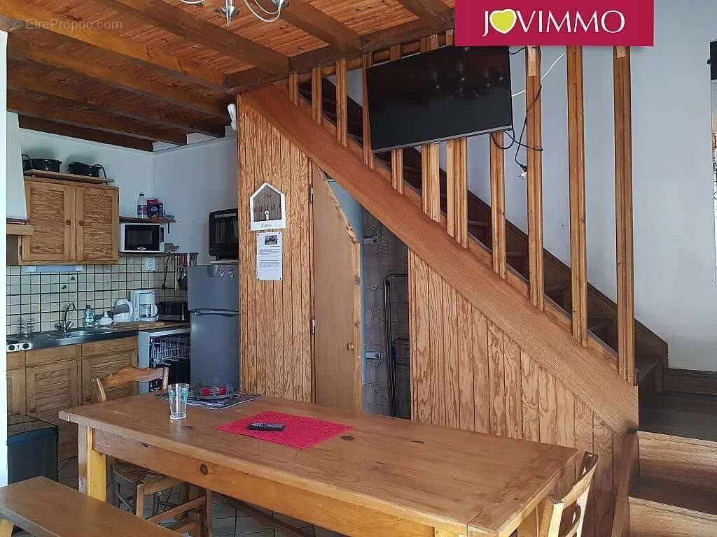 Appartement à CHASTREIX