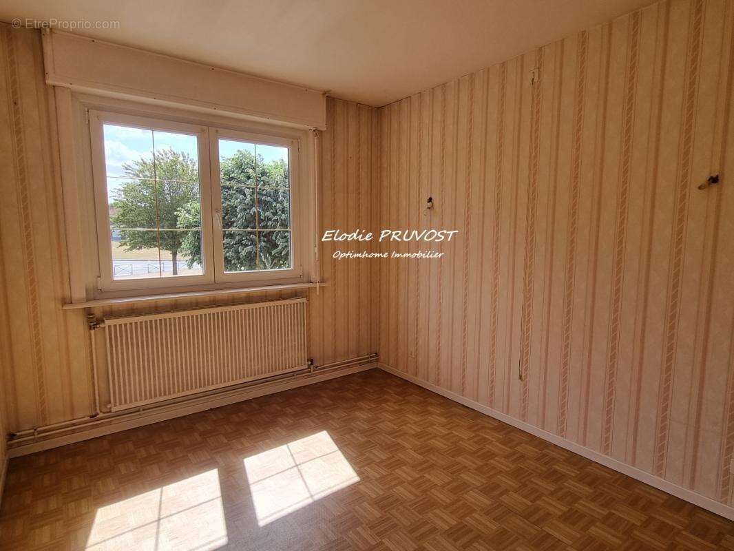 Maison familiale 100 m² avec 2 580 m² de terrain, garage et dépendances - photo 12
