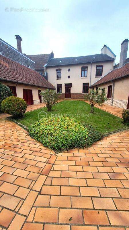 Maison à AUXI-LE-CHATEAU