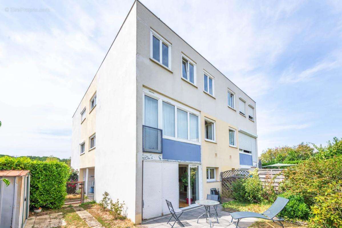 Maison de ville - 5 pièces de 101 m² à Coignières - photo 16