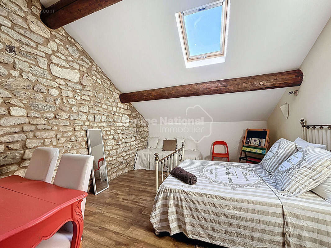 Maison à LA BAUME-DE-TRANSIT
