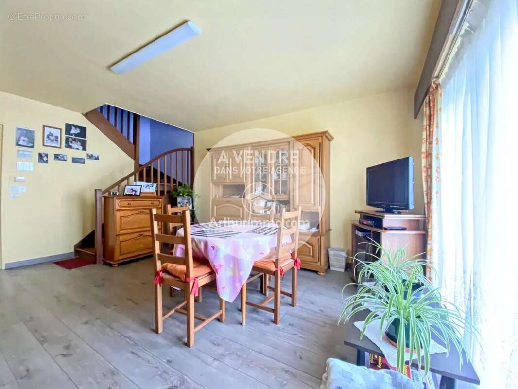 Maison 4 chambres, toute commodité à pied ! - photo 4