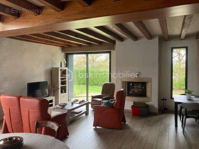 Maison à SAINT-OUEN-DES-TOITS