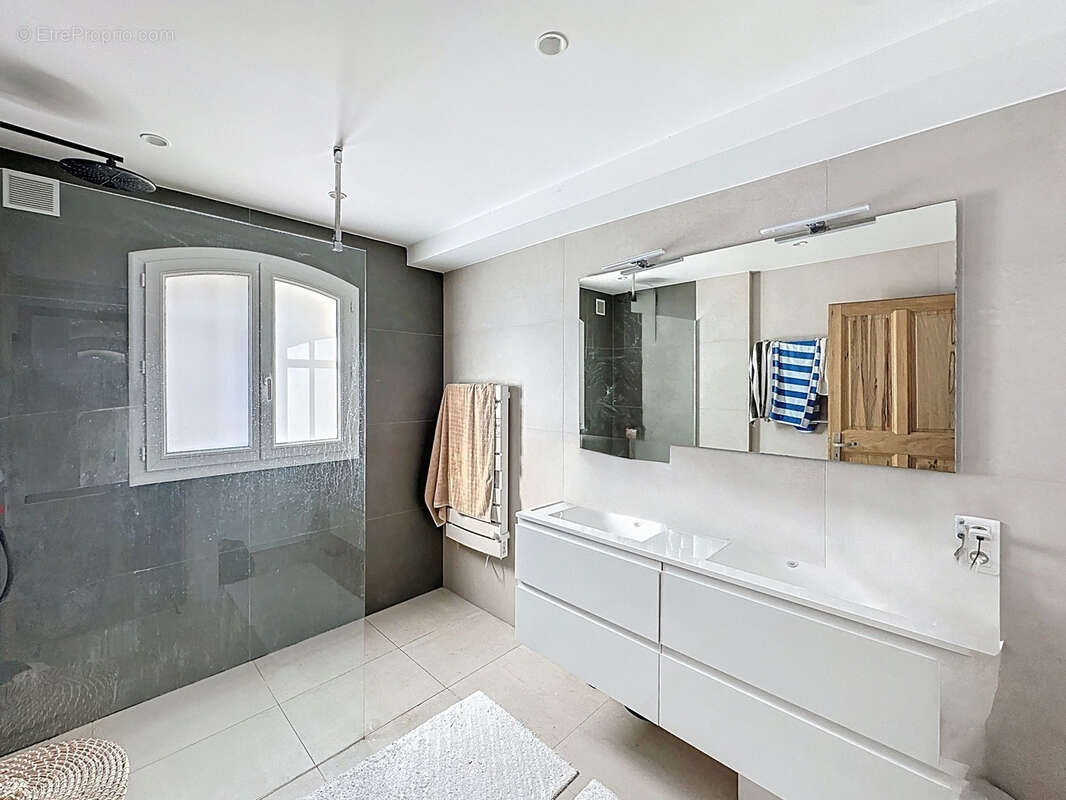 Maison à LA COLLE-SUR-LOUP