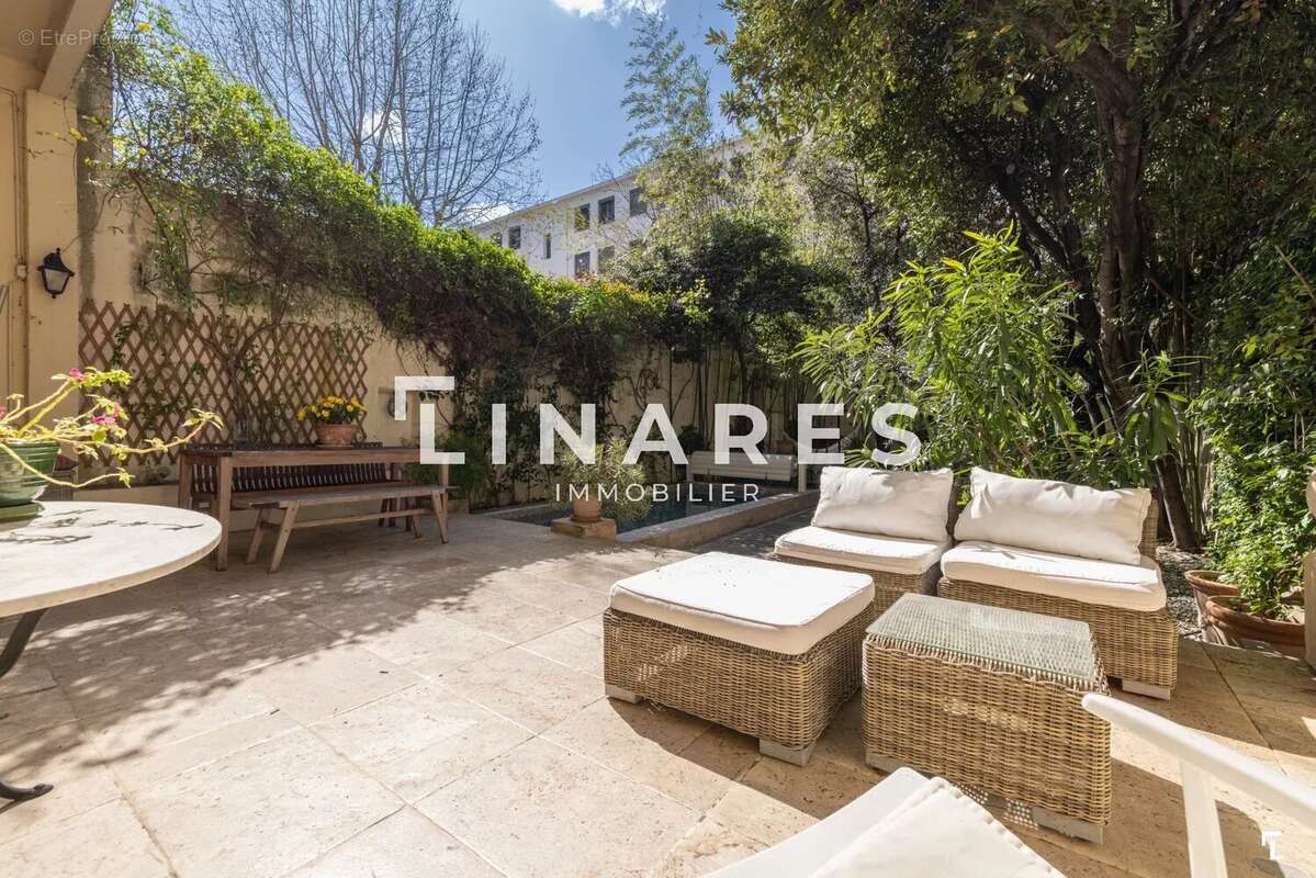 Appartement à MARSEILLE-8E