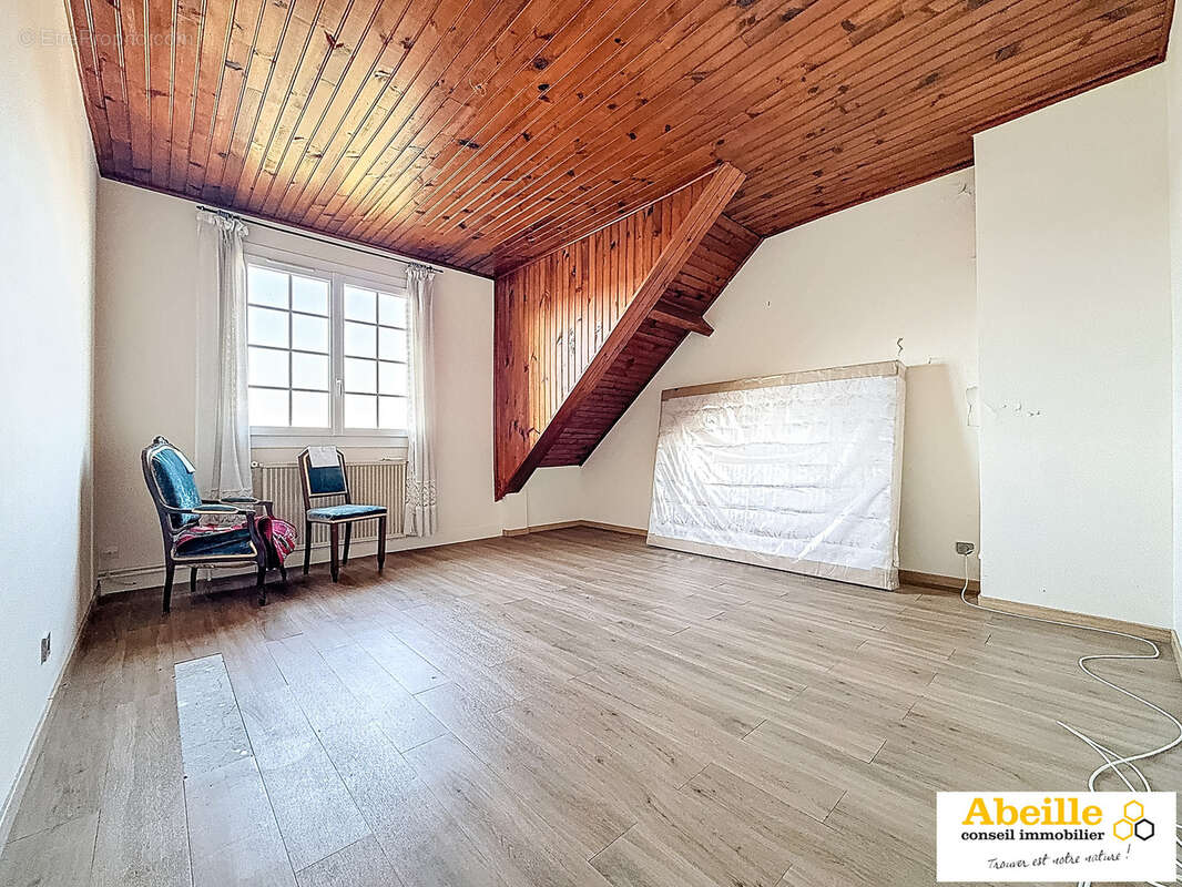 Maison traditionnelle de 116 m2 hab. sur sous-sol total terrain 531 m2 - photo 10