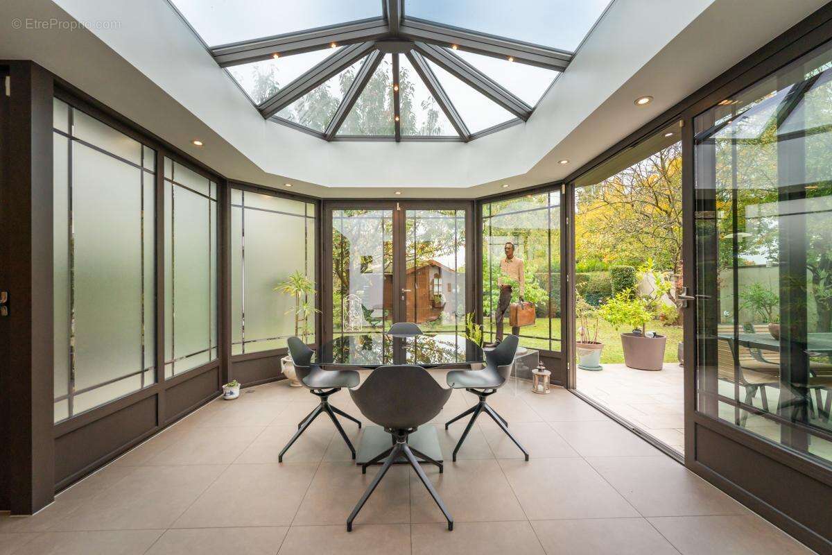 Maison à LA QUEUE-EN-BRIE