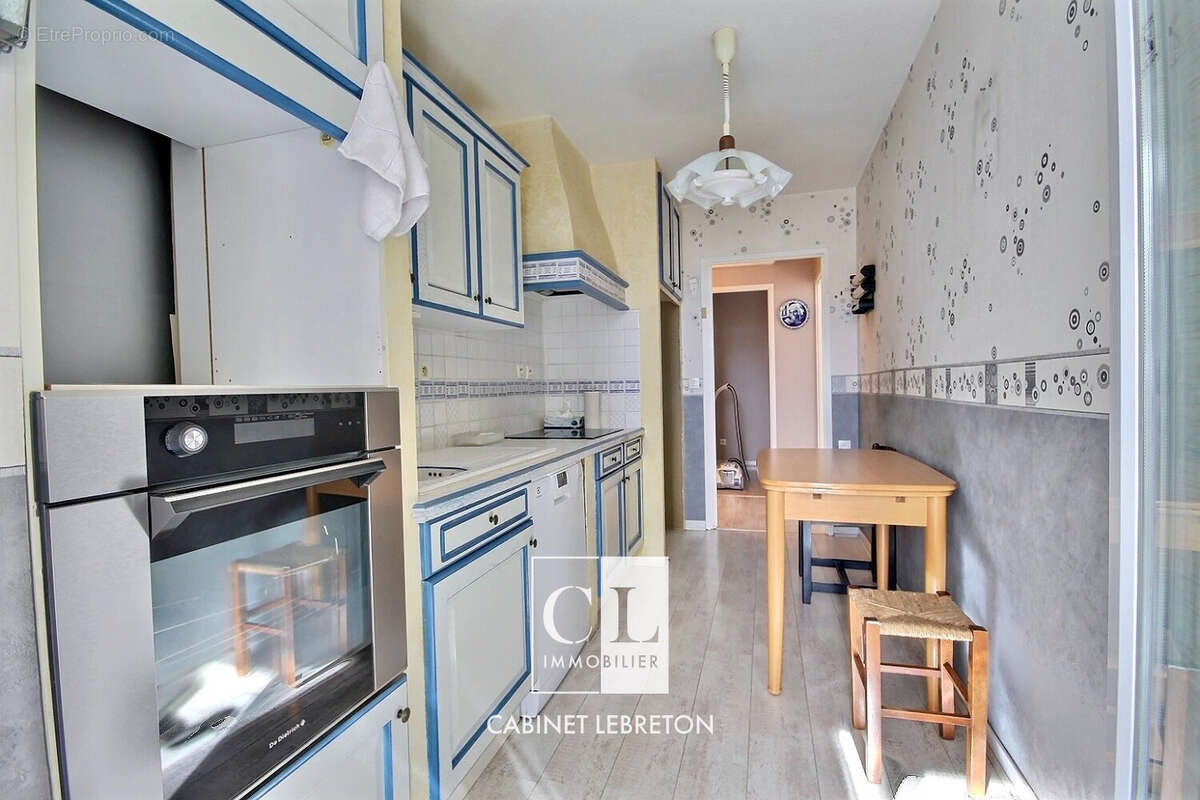Appartement à MARSEILLE-8E
