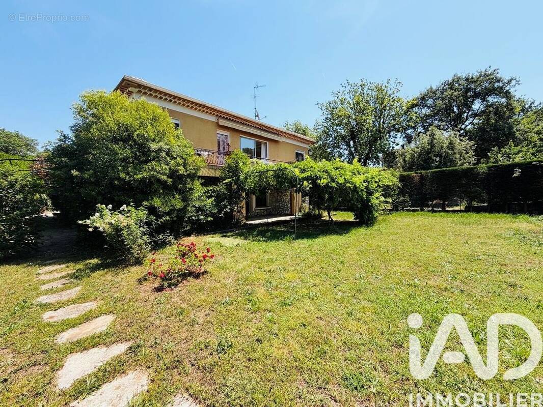 Photo 1 - Maison à ROQUEFORT-LES-PINS