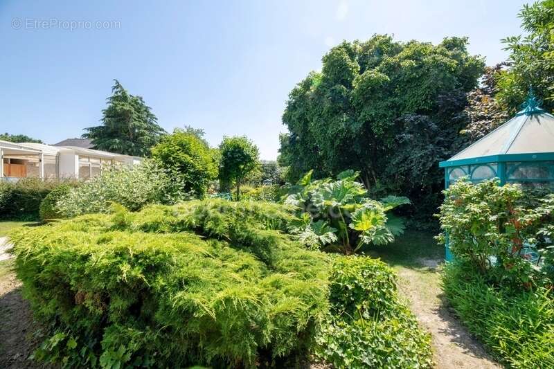 A vendre belle propriete 8 pieces à rennes - photo 8