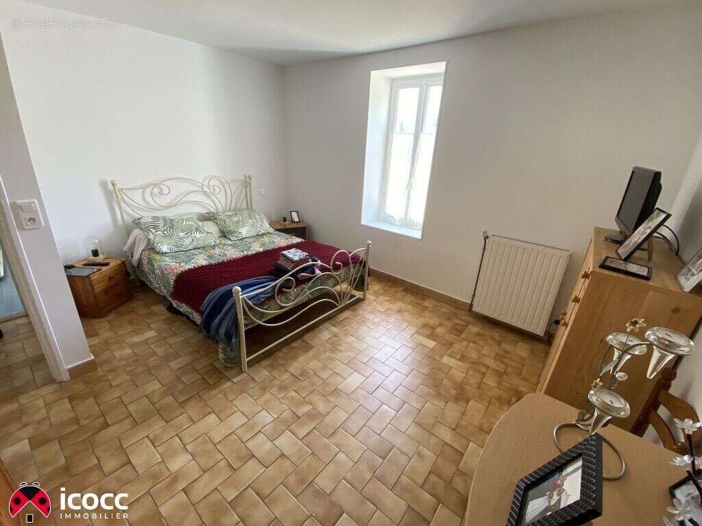 Maison 83 m² à Nalliers  - photo 6