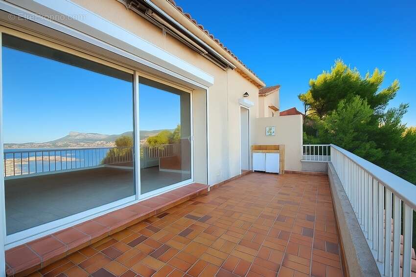 Maison à SAINT-MANDRIER-SUR-MER