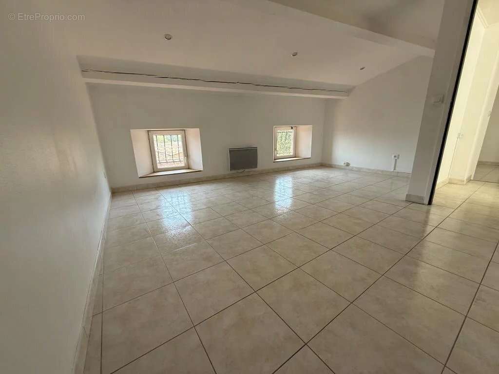 Appartement de type 3 à Tourves - photo 3