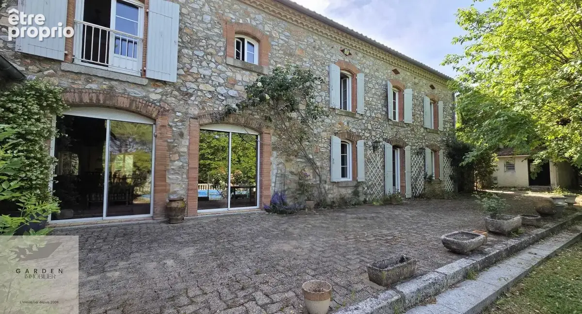 REVEL.    Propriété de Caractère,Charme,Prestige et fort potentiel - photo 3