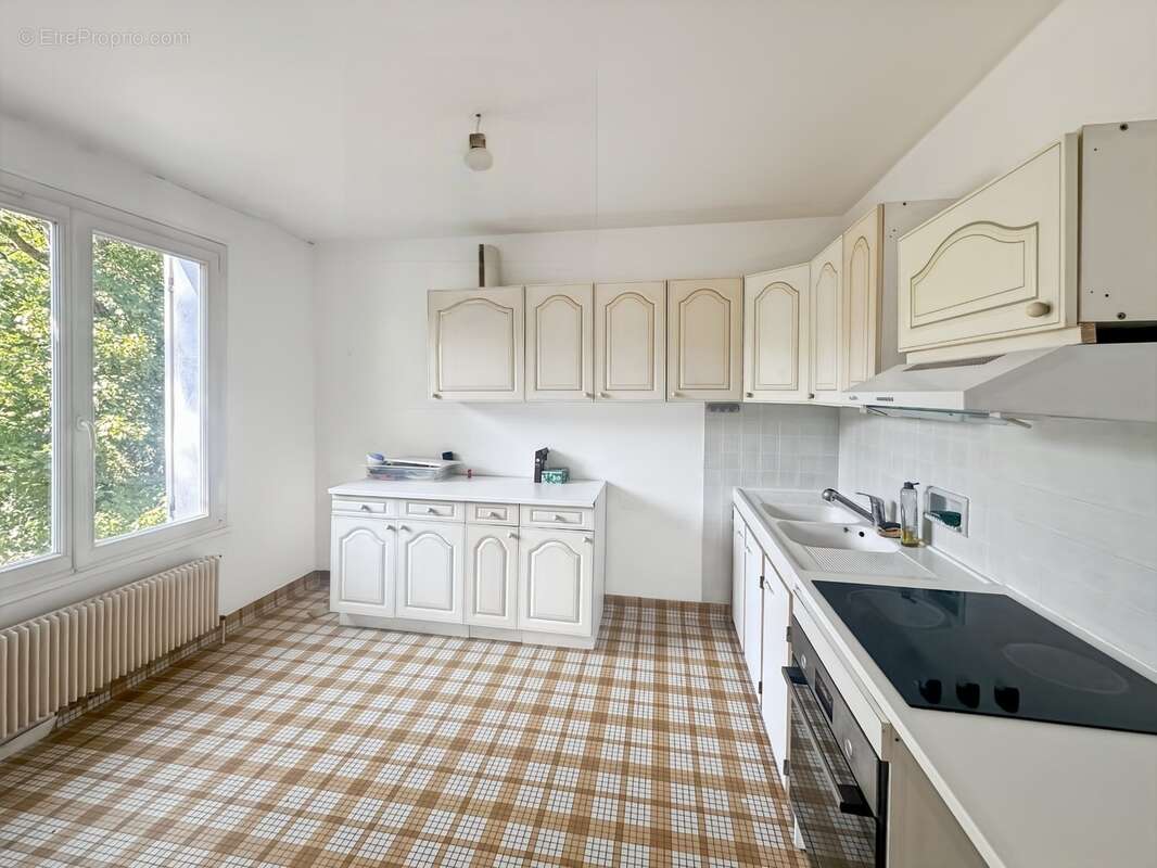 SOUPPES SUR LOING centre ville - Maison P5 de 122 m² - Terrain de 988 m² - photo 7