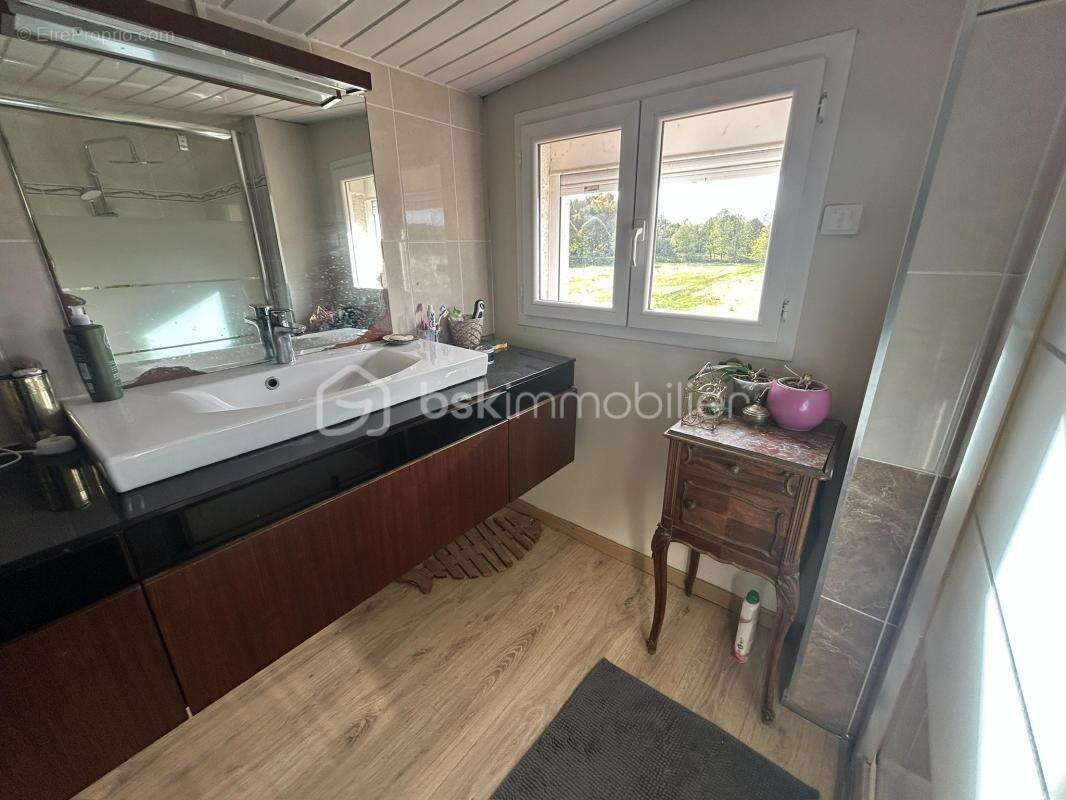Belle longere en pierres - terrain - 4 chambres - garage - photo 8
