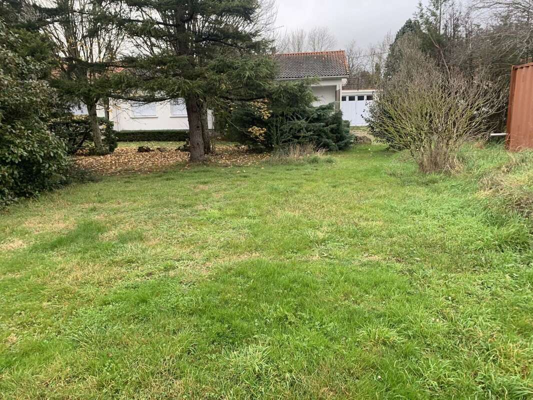 Terrain à SOREZE