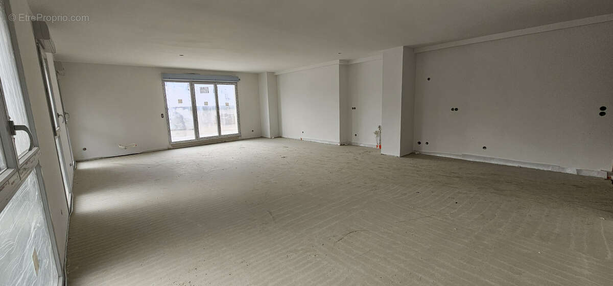 Appartement à CHALLES-LES-EAUX