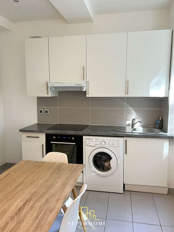 Appartement à MARSEILLE-4E