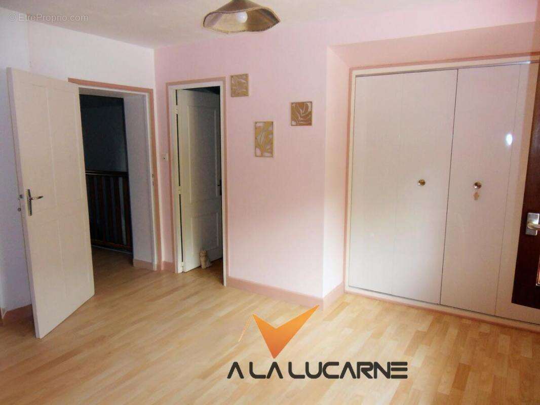 Maison à TERRASSON-LAVILLEDIEU