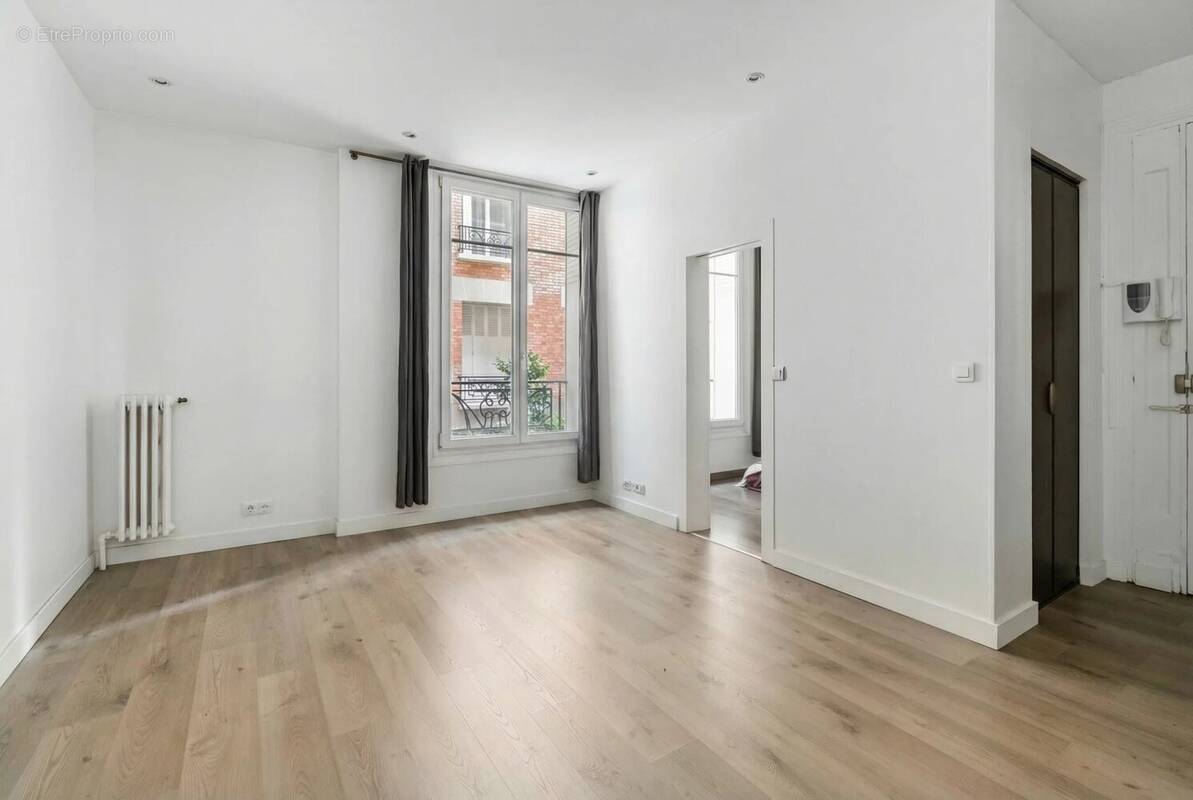 Appartement à NEUILLY-SUR-SEINE