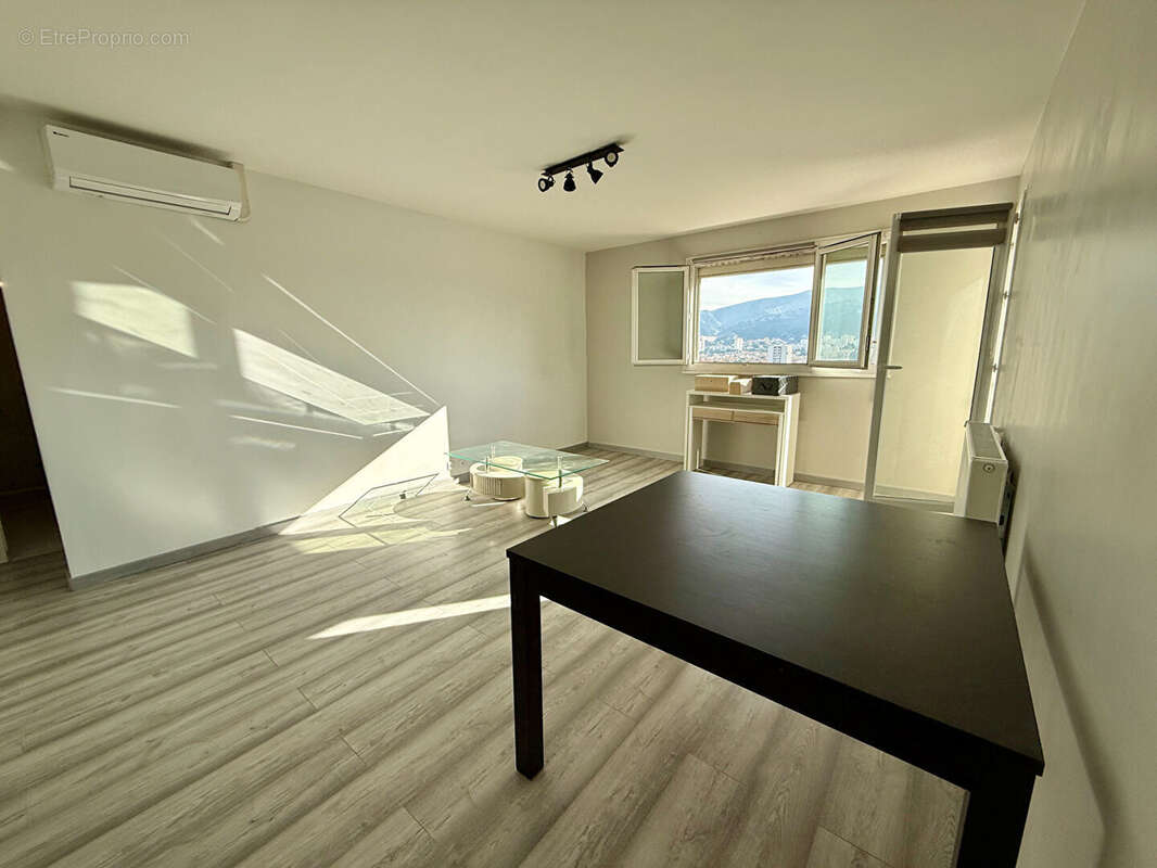 Appartement à MARSEILLE-11E