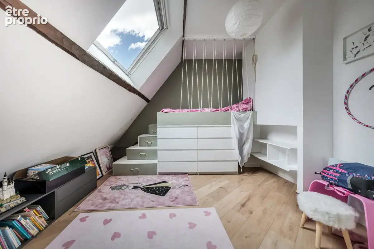 Maison  atypique sur 3 niveaux - 3 chambres - jardin - - photo 13