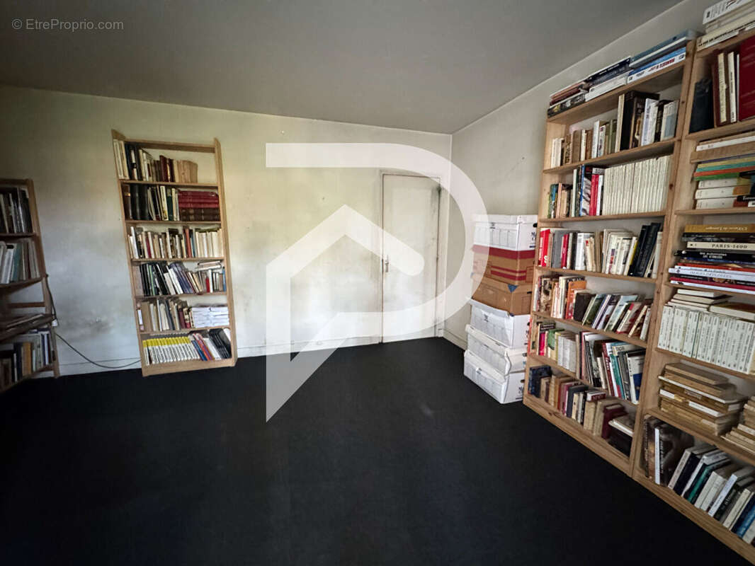 Appartement à PARIS-19E