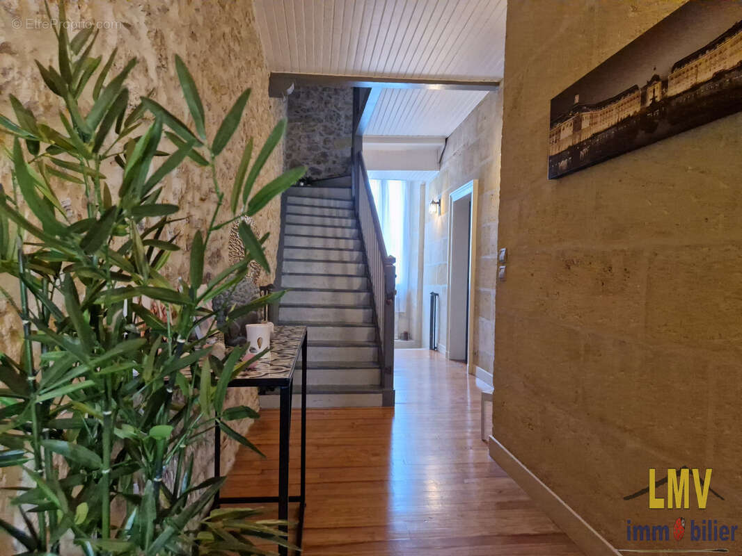 Maison à RAUZAN