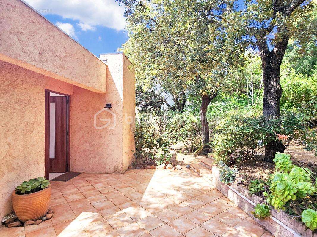 Villa face à la mer - Domaine privé de Cala Rossa - photo 3