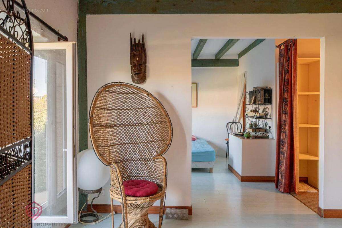 Maison à LABRUGUIERE