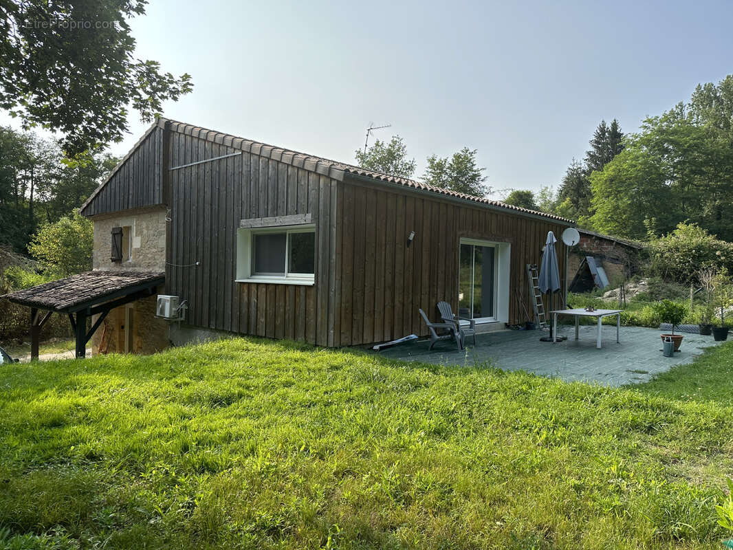 Maison à SAINT-SAUVEUR-DE-MEILHAN