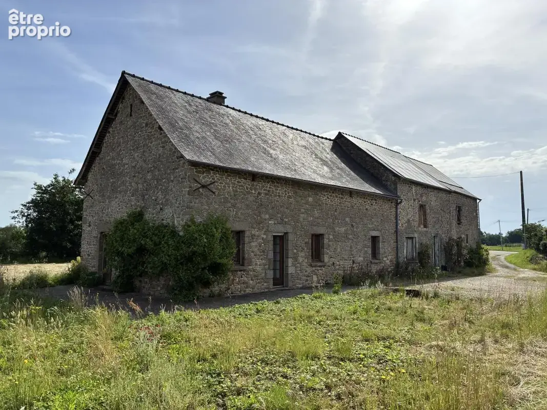 Maison à LA BAZOGE-MONTPINCON